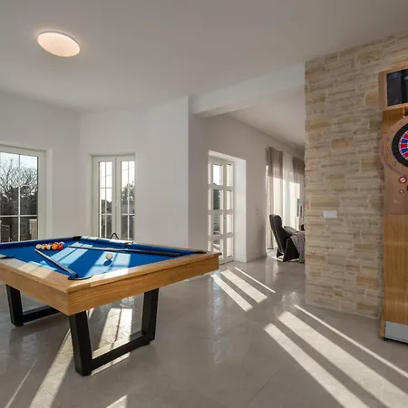 Beautiful Katarina Diklo Villa