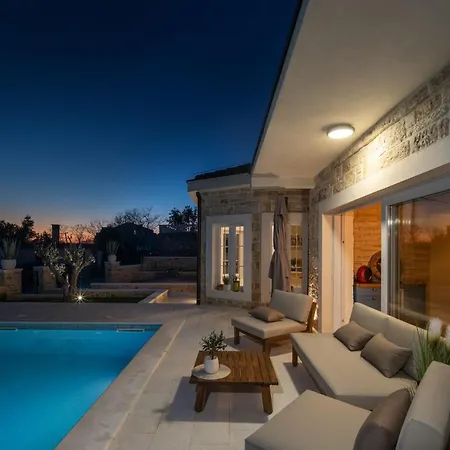Beautiful Katarina Diklo Villa